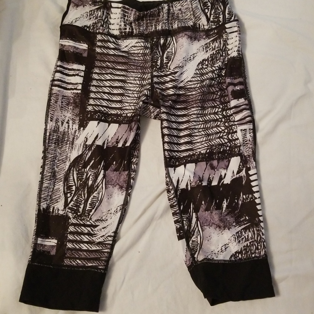 Womens large layer 8 athletic leggings‎ workout